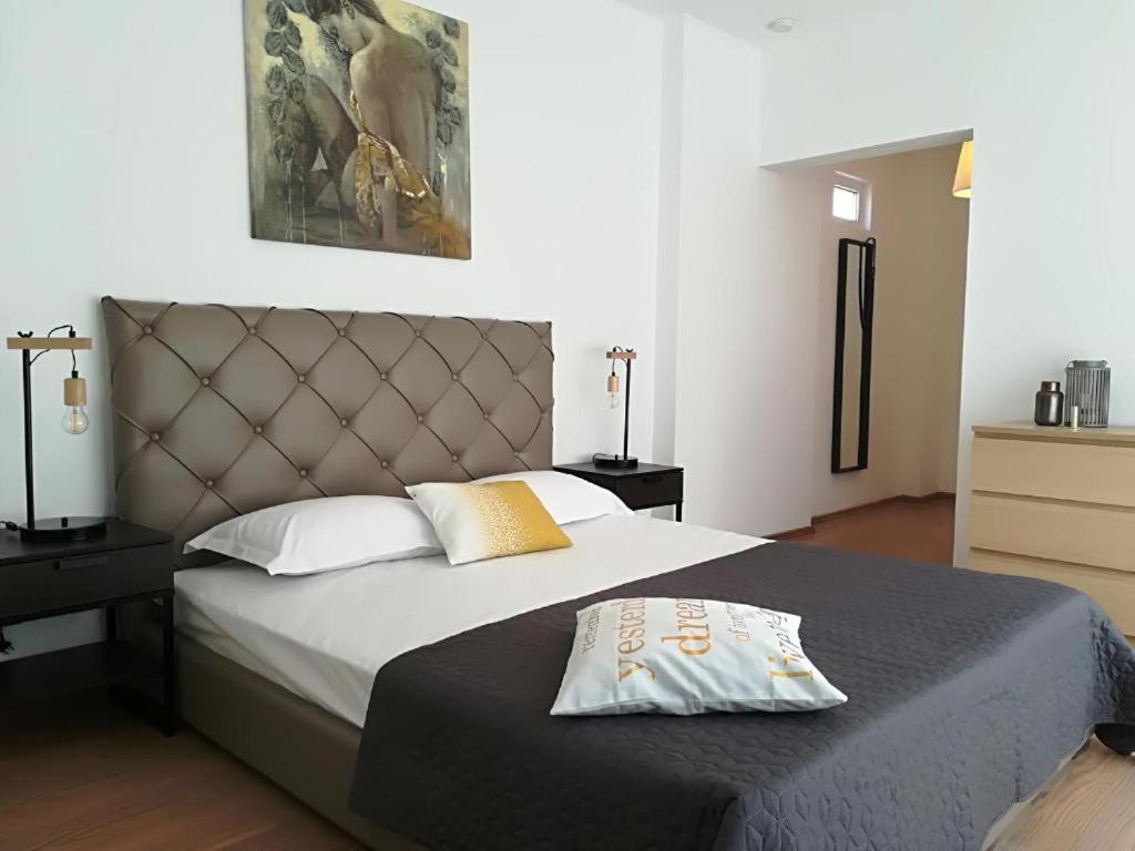 Guesthouse Smart Bucharest Luaran gambar