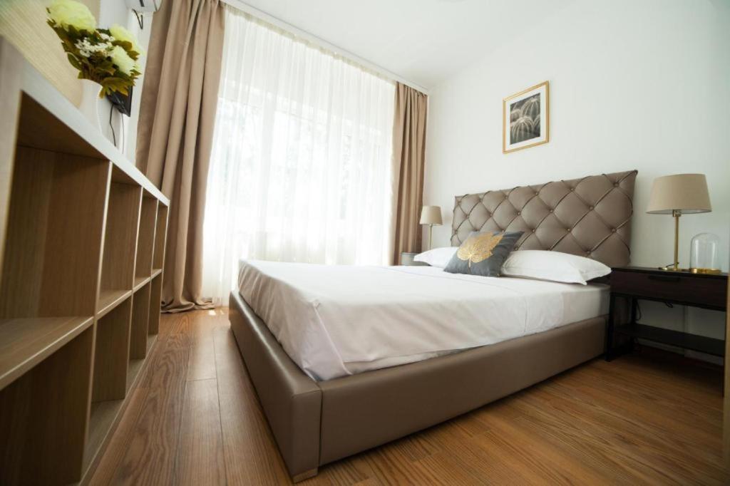 Guesthouse Smart Bucharest Luaran gambar